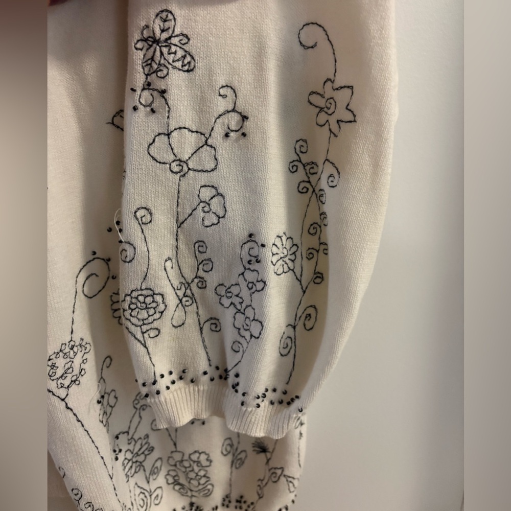 Embroidered Cardigan - Picture 4 of 8